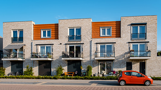 荷兰郊区拥有现代家庭住宅 在荷兰新建现代家庭住宅住房生态建筑贷款太阳能板邻里抵押投资财产窗户图片