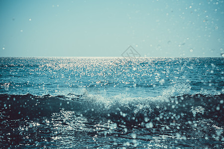 海浪的美丽海景观运动蓝色海岸天气风暴环境太阳液体冲浪戏剧性图片