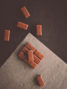 你只要巧克力就行了 你需要的只是巧克力背景糖果平铺低热量模板石头假期食谱食物邀请函图片