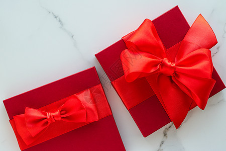 大理石上奢华红假日礼物假期婚礼新年风格店铺礼物生日礼物装饰静物盒子图片