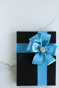 大理石上奢华假日礼物问候生日礼物礼物盒女士静物新年盒子婚礼风格首饰图片
