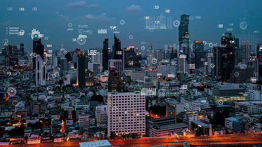 商业数据分析界面在智能城市上空飞过 显示改变的未来全球化媒体互联网人工智能营销办公室基础设施天际解决方案软件图片