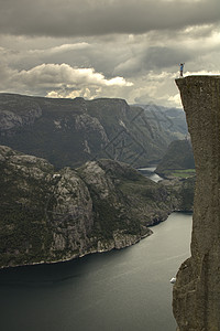 “Pulpit Rock”是挪威罗加兰县斯特兰德市非常著名的旅游景点图片