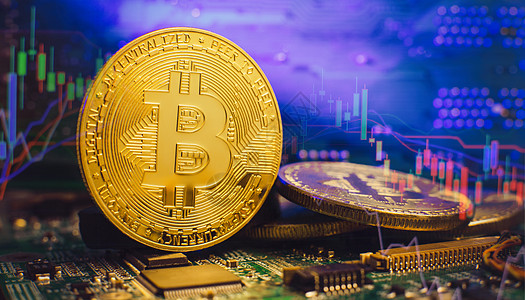 计算机电路板上的 Bitcoin 金币 横幅复制空格金属金融交换生长手机投资市场钱包内存领导者图片