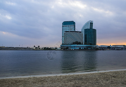 迪拜市和洲际酒店的景象 上午清晨 迪拜 阿联酋外门访问射线天空酒店摩天大楼建筑学假期场景支撑风暴图片