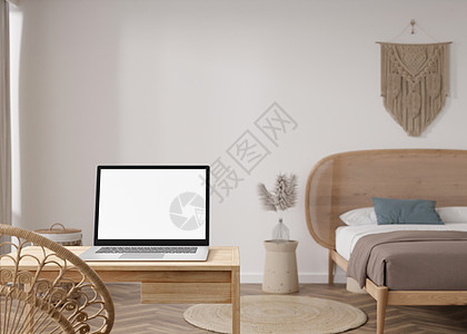 与空白的白色屏幕 在家里的木桌上的笔记本电脑 计算机模拟 应用程序 游戏 网站演示的免费复制空间 空笔记本电脑屏幕准备好您的设计图片