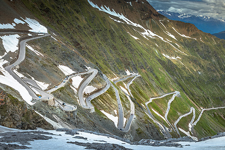 斯泰尔维奥山口 意大利阿尔卑斯山令人印象深刻的戏剧性道路山峰旅游孤独假期旅行曲线寂寞山脉自然目的地图片