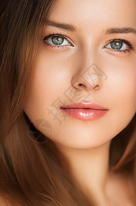 自然美和不化妆 美丽的年轻女性作为护肤化妆品和女性品牌概念 面部肖像外科女士产品整形脸颊眼睛化妆品魅力棕色肤色图片