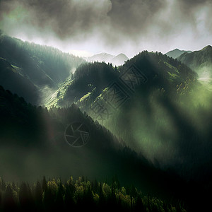 绿山脉 迷雾山的风景地平线旅行蓝色场地帆布联盟全景公园插图环境图片