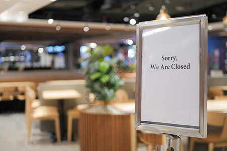 咖啡厅门上挂着封闭标志零售民众危机店铺服务图片