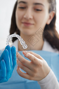 牙牙修补师资或接线员 用于整牙的抗口服牙科牙医女士警卫固定器医院卫生药品健康塑料支撑病人图片