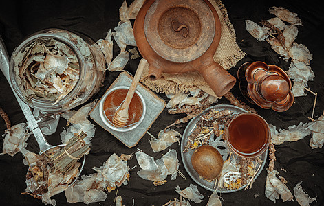 中国草药茶(Jub Lieng) 混合各种草药干茶 健康概念图片