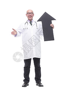 笑着的医生 用箭指向方向卫生成人外套中年男人医师诊所成功欢呼秃头图片