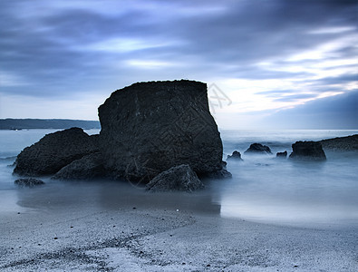 夜间海滩 墙纸 游客 天气 蓝色的 岩石 风景 水图片