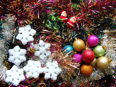 等待圣诞节的到来 花环 玩具 新年 假期 杰出的 球背景图片