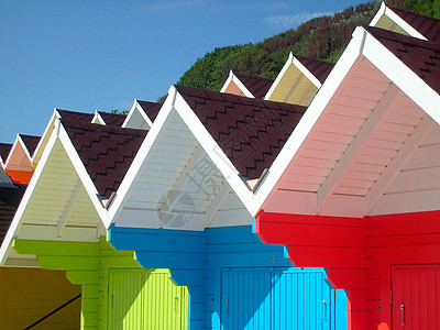 海边多彩的海滨海滩小屋 小木屋 旅游 热的 晴天 传统的图片