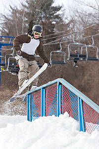 铁路的干燥 青少年 乐趣 竞赛 滑雪 户外 自由的 滑轨 青年图片