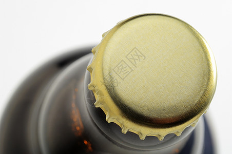 啤酒瓶 新鲜 贮藏啤酒 瓶子 黄色的 饮料 寒冷的图片