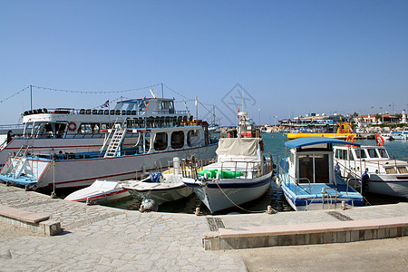 港口中的塞浦路斯船只图片