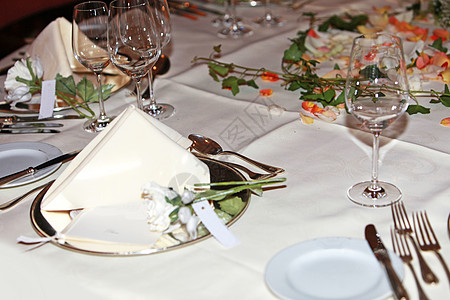 表格装饰 桌子 吃和喝 餐厅菜单 婚礼装饰 新鲜的 含酒精的饮料 喝图片
