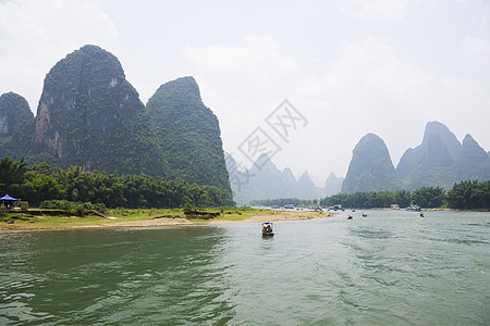 李里河和喀斯山的桂林 爬坡道 地形 阳朔 中国 亚洲图片
