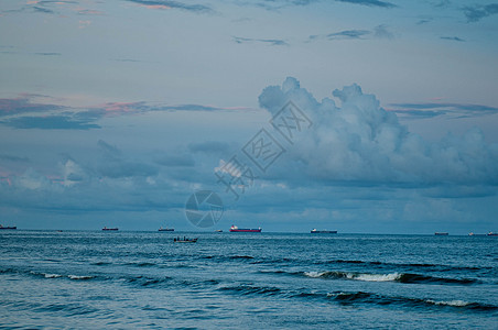 寒冷海 货物 旅游 夏天 蓝色的 天空 虚幻 阴沉 宽的图片