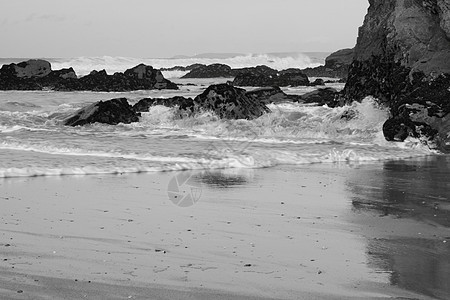 海岸 白色的 节日 假期 波浪 贝壳 黑色的 金沙背景图片