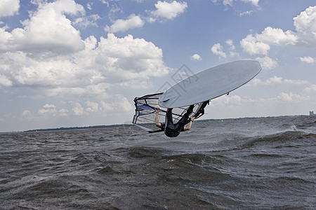 Windsurfer 翻转 夏天 云 风帆冲浪 湿的图片