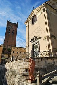 圣米尼纳托 雕像 塔 教会 欧洲 修辞的 天空 圆顶图片