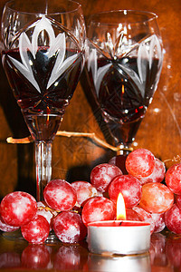 葡萄酒 黑暗的 水晶 浪漫 红酒杯 蜡烛 酒精 茶点背景图片