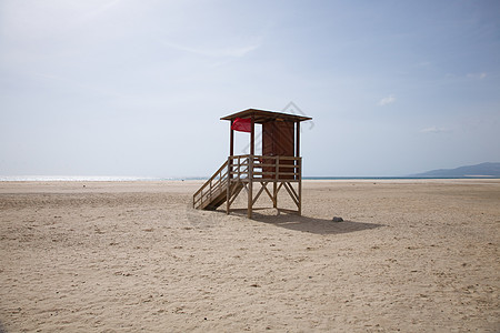 塔里法海滩的遮雨塔图片