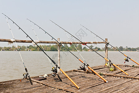 码头捕鱼波兰人 娱乐 假期 周末 坠子 河 宪章 蓝色的图片