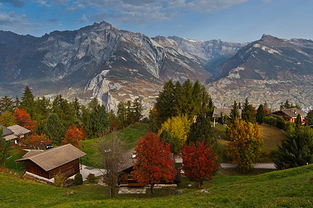 瑞士阿尔卑斯山村图片