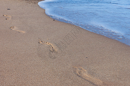 海滩上留下的脚印 热带 海岸 清除 夏天 假期图片