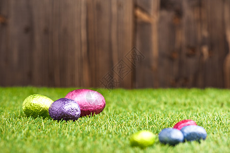 巧克力复活节鸡蛋 纸篮 喜庆的 篮子 紫色图片