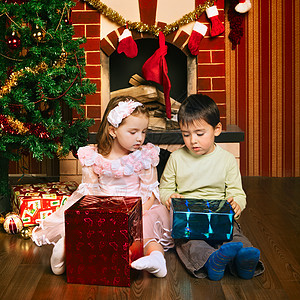 圣诞快乐 女孩 快乐的 照片 男生 可爱的 盒子图片