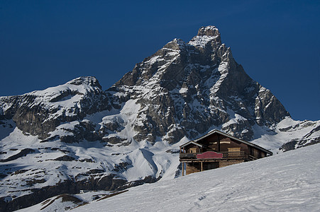 面对马特霍恩号的Chalet 岩石 意大利 小木屋图片