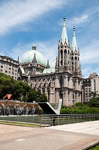 圣堂 硒方 公共场所 棕榈树 寺庙 大教堂 建筑学 巴西 圣保罗 地标图片