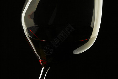 红酒玻璃双周黑背景 餐厅 美食 庆典 美乐 派对 葡萄图片