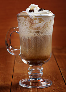 爱尔兰咖啡 温暖的 玻璃 奶油 鸡尾酒吧 鸡尾酒 小酒杯 酒精 酒吧图片