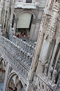 米兰大教堂详情 雕塑 可口 艺术 历史性 纪念碑 欧洲图片