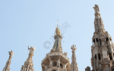 米兰圣堂处女玛莉金雕像 大教堂 历史性 塑造 尖塔 可口图片