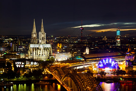 科隆和科隆大教堂 主场 桥 城市景观 天主教的 晚上 鸟背景