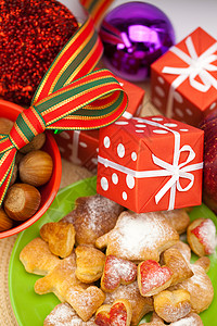圣诞美食鱼 饼干 坚果 苹果 弓 箱 礼物 圣诞球 甜的 心背景