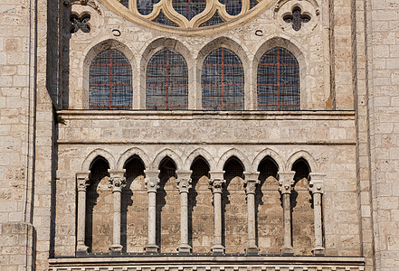 法国布利斯 洛尔和切尔大教堂 基督教 玫瑰窗 场景图片