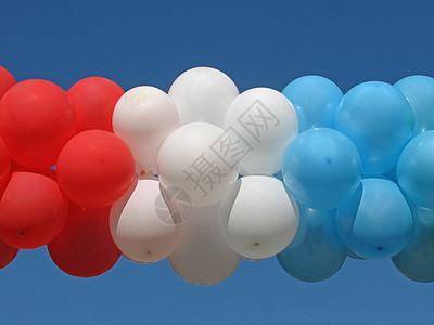 一堆气球 天空 假期 庆祝 庆典 红色的 白色的背景图片