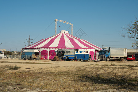 在阿克托的马戏团帐篷 帆布 旅游 清除 庇护所图片