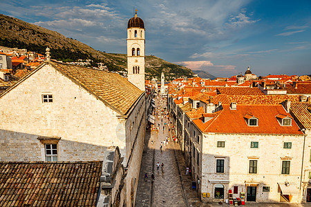 克罗地亚城市城墙Dubrovnik全景 大教堂图片