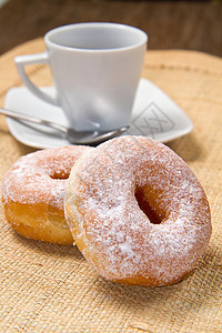 加咖啡的甜甜甜圈 咖啡店 早午餐 服务 曲奇饼 油炸圈饼 食物图片