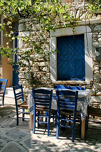 希腊户外酒馆桌图片